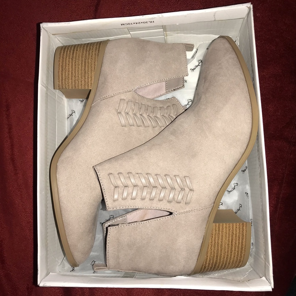 Women’s taupe booties